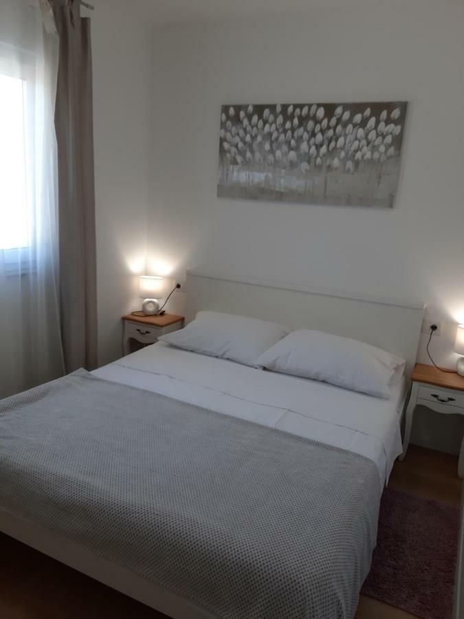 Apartment Gita Fiume Esterno foto